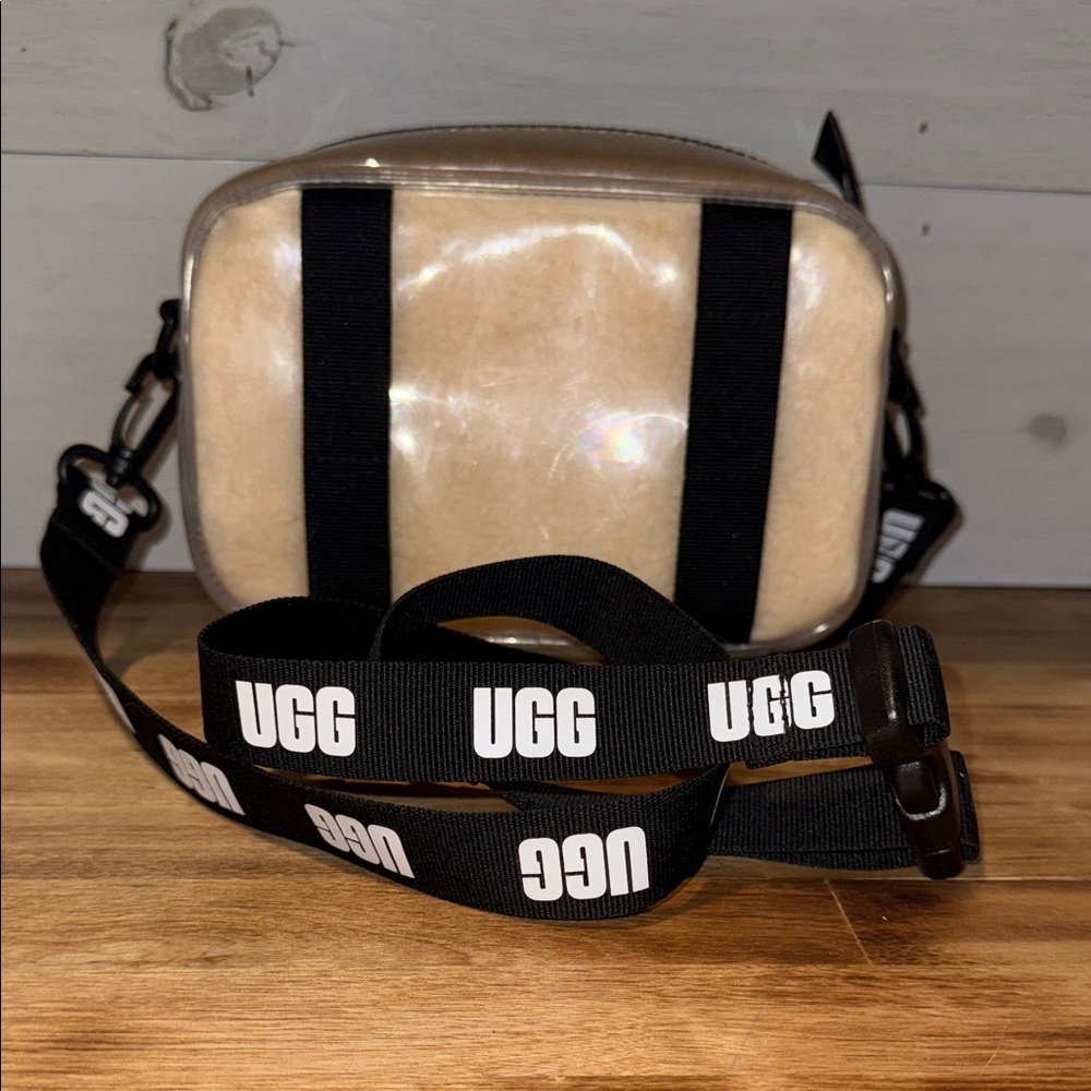 UGG JANEY II CLEAR SHEEPSKIN CROSSBODY BAG WITH MULTIWAY STRAP - Picture 3 of 10